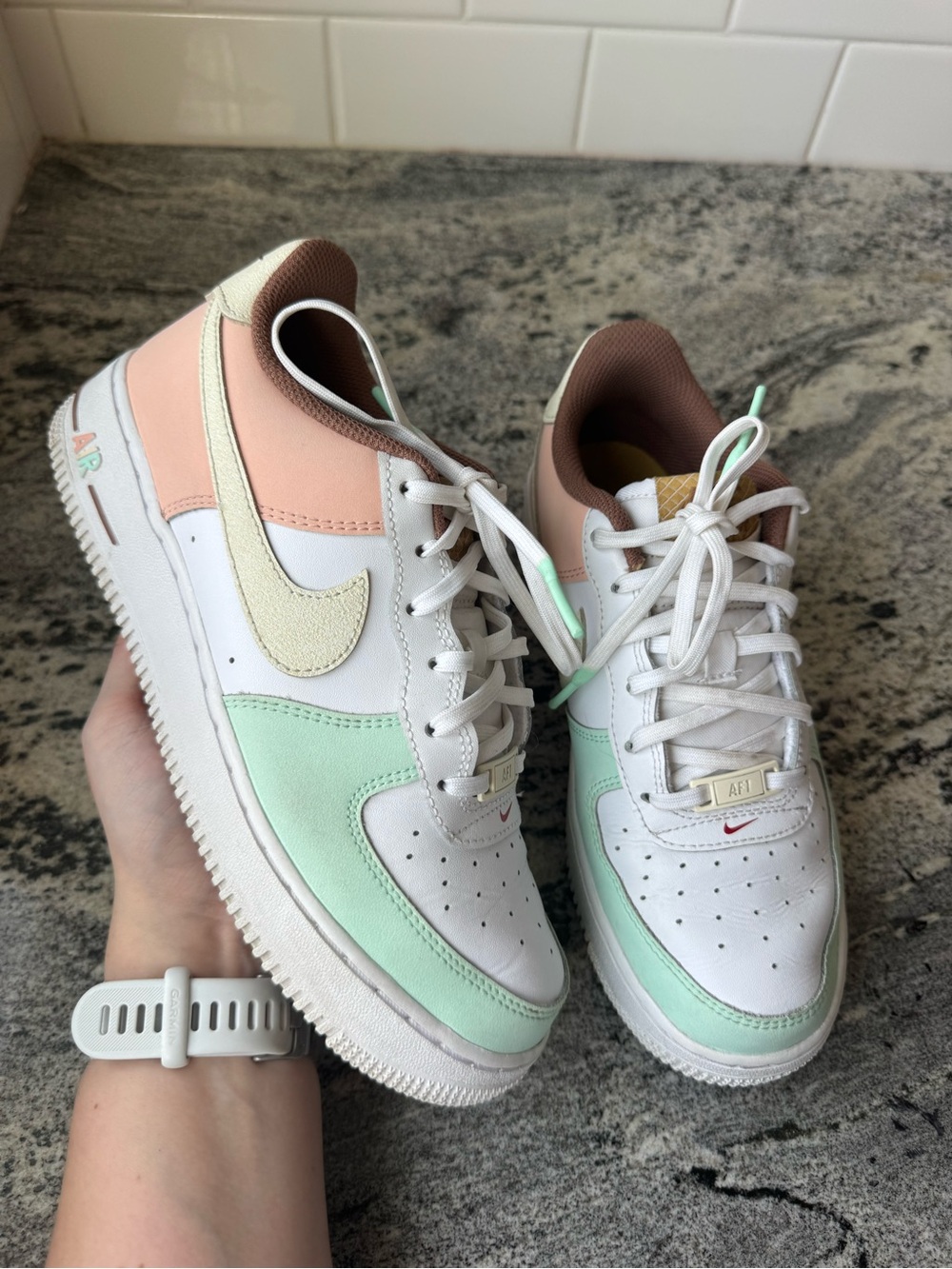 Nike Air Force 1 Low LV8 "Ice Cream” Size 6Y EUC